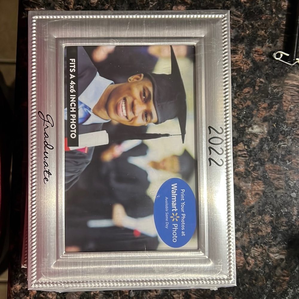 Brand new 4x6 picture frame
